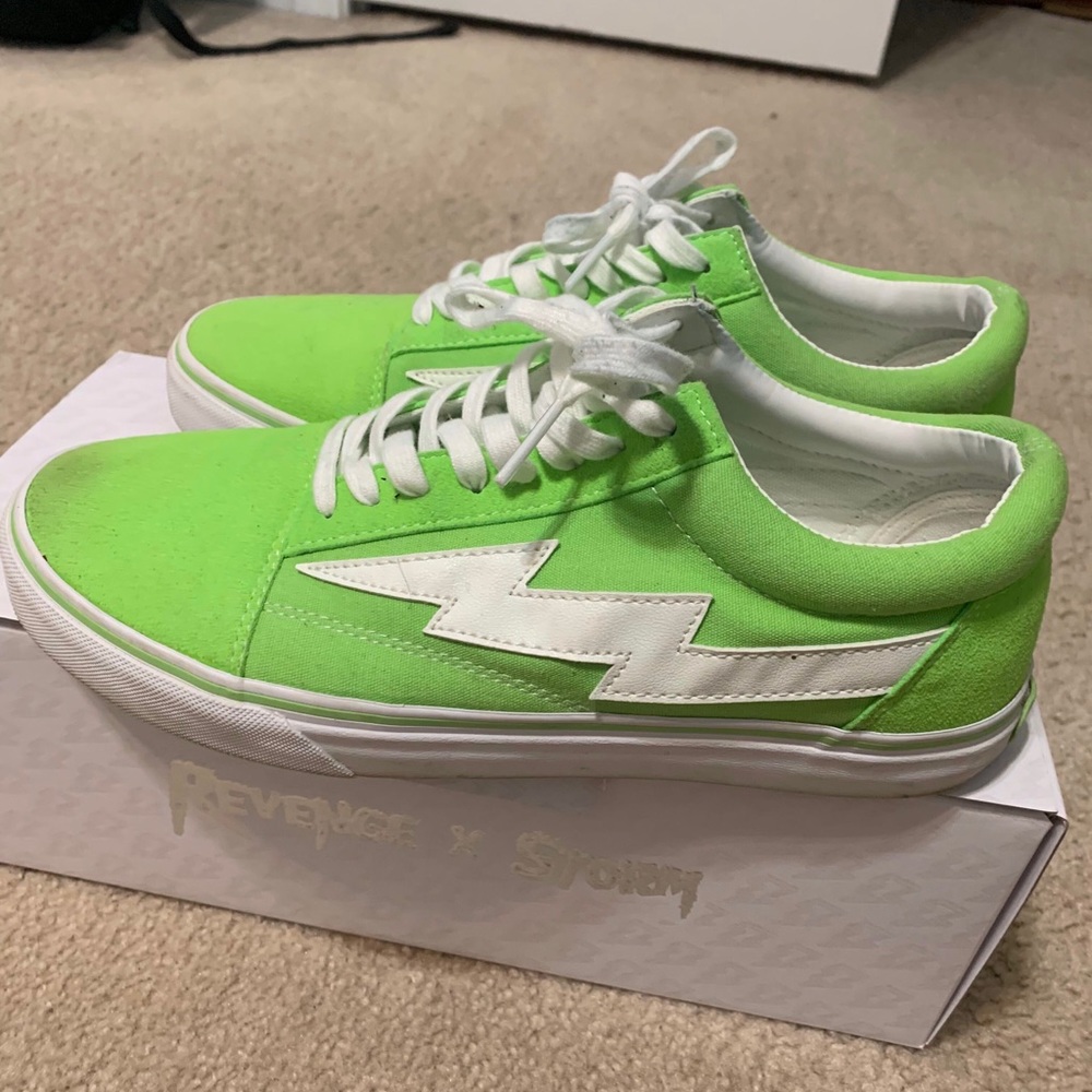 (Neon green) Ian Connor revenge x storms